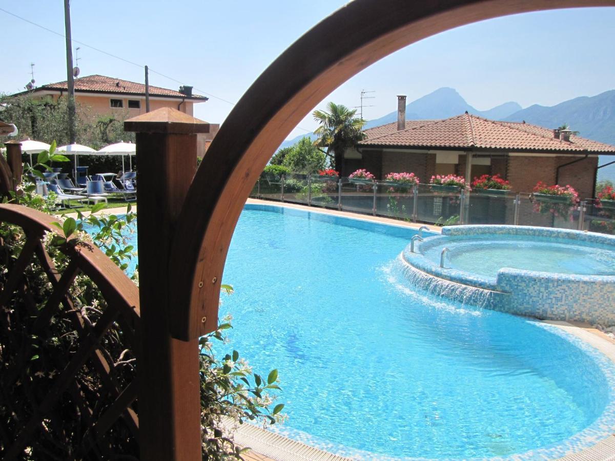 Residence Rosemary Brenzone sul Garda Exterior foto