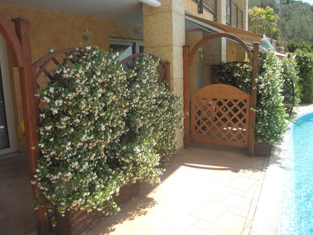 Residence Rosemary Brenzone sul Garda Exterior foto